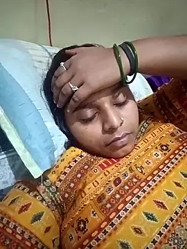 Snapshot of Hot_crety chatting on October 16, 12:46 pm Hot crety online show from October 16, 12:46 pm