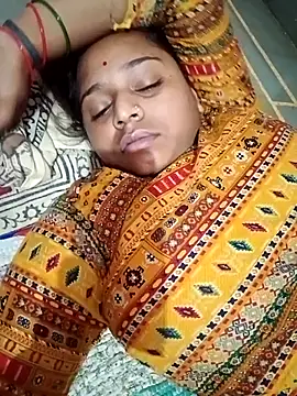 Snapshot of Hot_crety chatting on September 23, 11:23 pm Hot crety online show from September 23, 11:23 pm