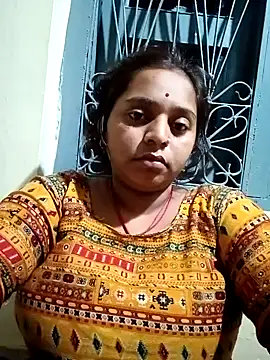 Snapshot of Hot_crety chatting on October 17, 12:47 am Hot crety online show from October 17, 12:47 am