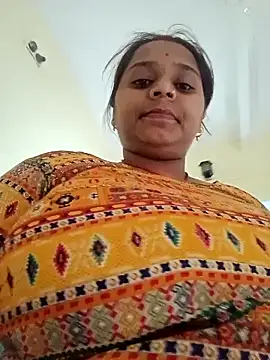 Snapshot of Hot_crety chatting on October 12, 11:44 am Hot crety online show from October 12, 11:44 am