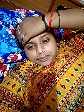 Snapshot of Hot_crety chatting on September 23, 11:17 am Hot crety online show from September 23, 11:17 am