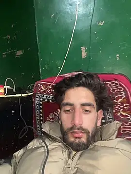 lyath3245 online show from February 6, 9:05 am