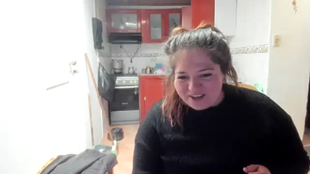 Snapshot of Daphne_girlsex chatting on June 2, 2:17 pm Daphne girlsex online show from June 2, 2:17 pm