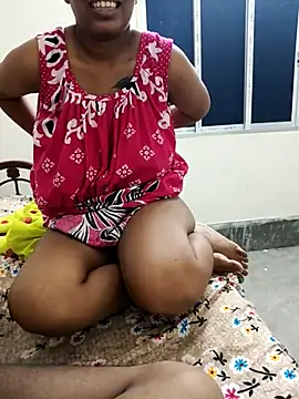 Snapshot of Hotty-Moni chatting on September 19, 4:44 pm Hotty-Moni online show from September 19, 4:44 pm