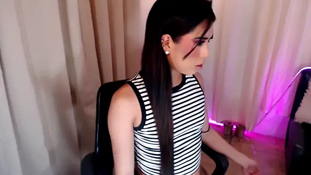 Snapshot of Sassy_Suzuhime chatting on November 6, 3:16 pm Sassy Suzuhime online show from November 6, 3:16 pm