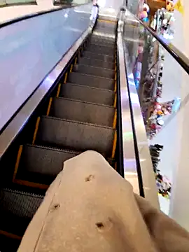 meomeocute online show from February 12, 2:39 pm