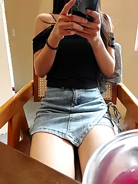 Snapshot of meomeocute chatting on September 25, 5:24 am meomeocute online show from September 25, 5:24 am