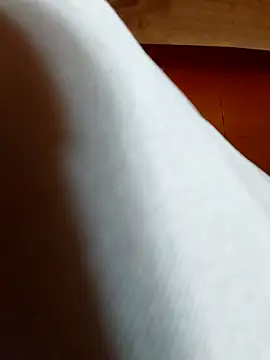 Snapshot of meomeocute chatting on November 6, 4:49 am meomeocute online show from November 6, 4:49 am