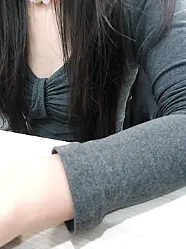 Snapshot of meomeocute chatting on November 14, 3:43 am meomeocute online show from November 14, 3:43 am