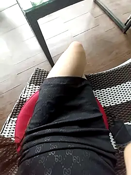 Snapshot of meomeocute chatting on October 31, 5:37 am meomeocute online show from October 31, 5:37 am