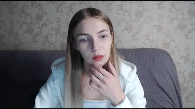 HitGyrl online show from November 9, 1:09 am