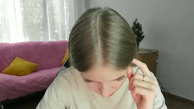 HitGyrl online show from January 9, 8:21 am