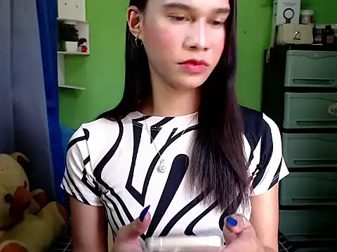 urseductivebarbie xx online show from March 28, 2:56 am
