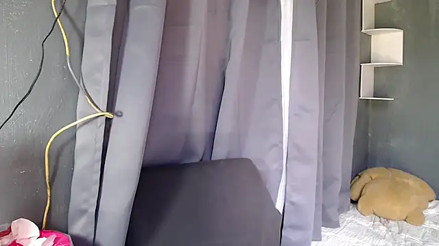 urseductivebarbie xx online show from October 4, 4:36 am