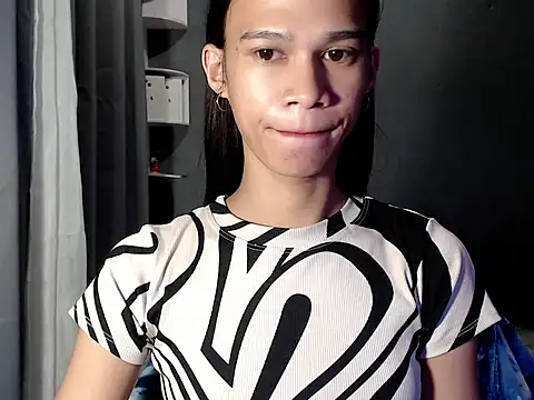 urseductivebarbie xx online show from February 22, 9:33 am