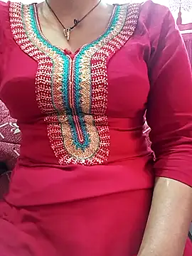 Snapshot of BILLO-RANI67 chatting on November 28, 4:12 am BILLO-RANI67 online show from November 28, 4:12 am