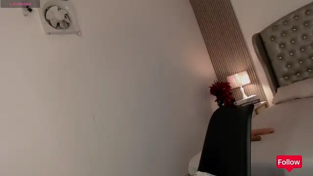 your half woman online show from April 16, 9:39 pm