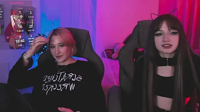 LiliLuna online show from March 4, 3:31 pm