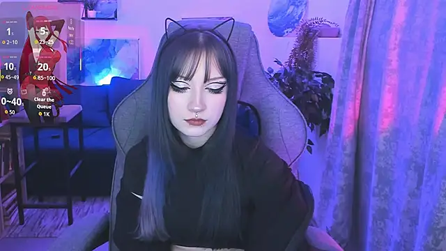 LiliLuna online show from February 6, 1:18 pm