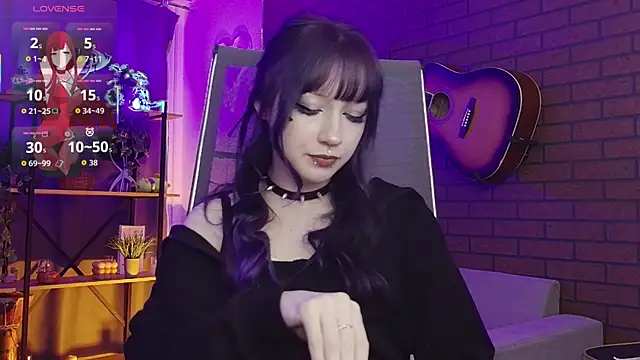 LiliLuna online show from December 21, 1:02 pm