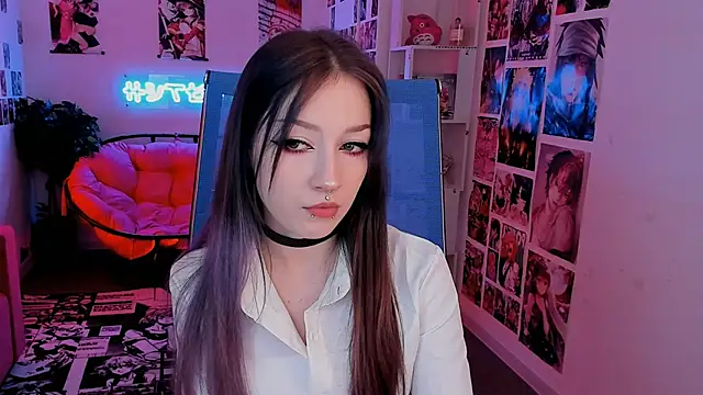 Snapshot of LiliLuna chatting on September 20, 9:58 am LiliLuna online show from September 20, 9:58 am