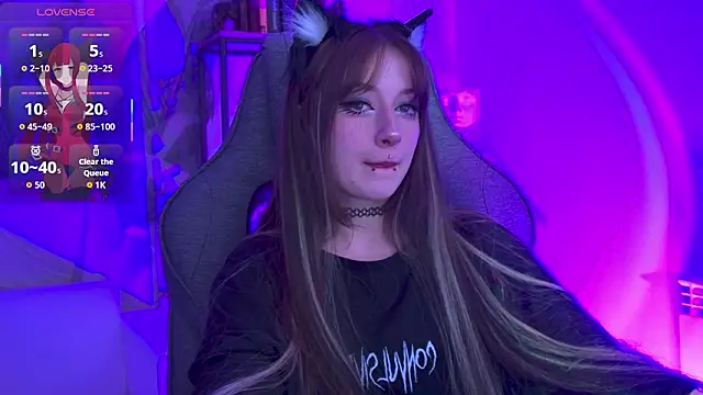 Snapshot of LiliLuna chatting on March 20, 4:08 pm LiliLuna online show from March 20, 4:08 pm