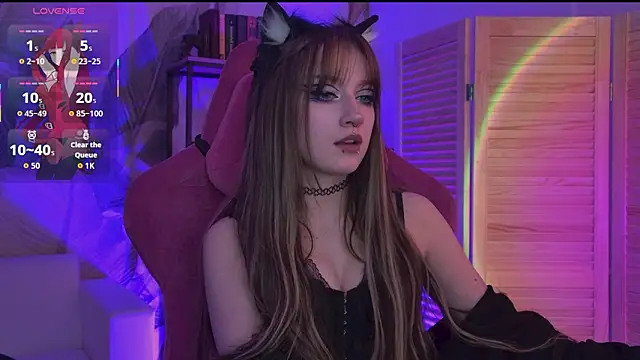 Snapshot of LiliLuna chatting on March 27, 6:31 pm LiliLuna online show from March 27, 6:31 pm