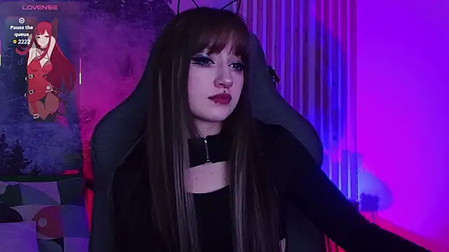 Snapshot of LiliLuna chatting on March 11, 12:32 pm LiliLuna online show from March 11, 12:32 pm