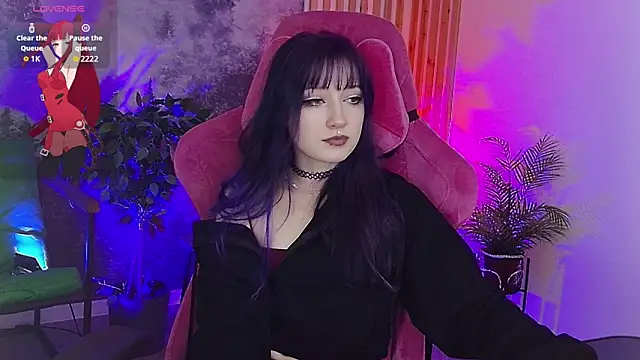 LiliLuna online show from December 19, 2:19 pm