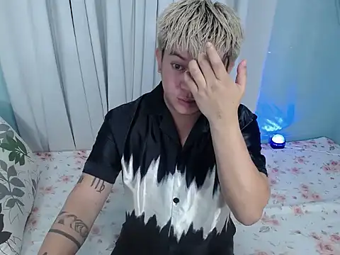 Fuckboii intown online show from November 28, 4:07 pm