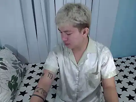 Fuckboii intown online show from November 24, 8:31 pm