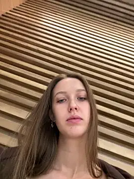 ElliRose online show from November 12, 7:12 am