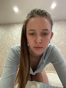 ElliRose online show from November 25, 8:14 am