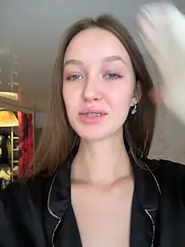 ElliRose online show from November 28, 7:30 am