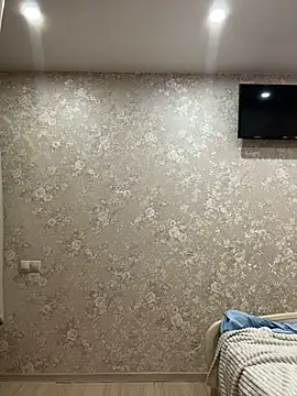 ElliRose online show from February 27, 2:39 pm