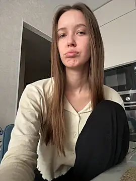 ElliRose online show from February 11, 7:41 am