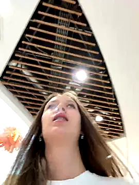 ElliRose online show from November 1, 6:08 am