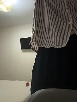 ElliRose online show from February 25, 12:27 pm