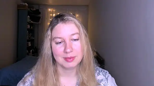 NancySanders online show from April 9, 7:53 pm