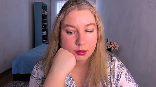 Snapshot of NancySanders chatting on February 17, 6:33 am NancySanders online show from February 17, 6:33 am