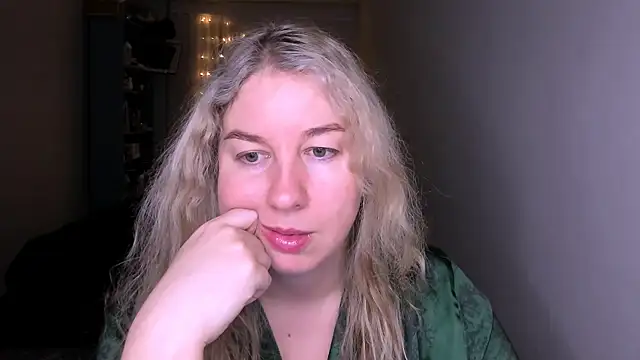NancySanders online show from April 22, 6:58 pm