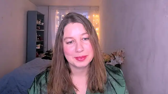 Snapshot of NancySanders chatting on December 17, 8:52 am NancySanders online show from December 17, 8:52 am