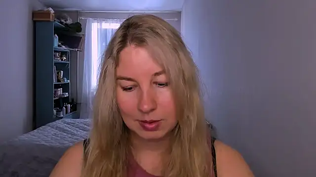 NancySanders online show from May 17, 7:52 am