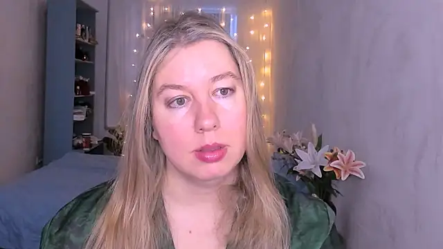 Snapshot of NancySanders chatting on February 7, 5:15 am NancySanders online show from February 7, 5:15 am