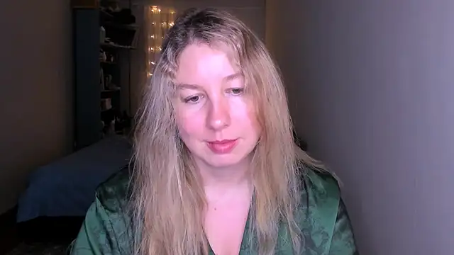 NancySanders online show from April 11, 8:45 pm