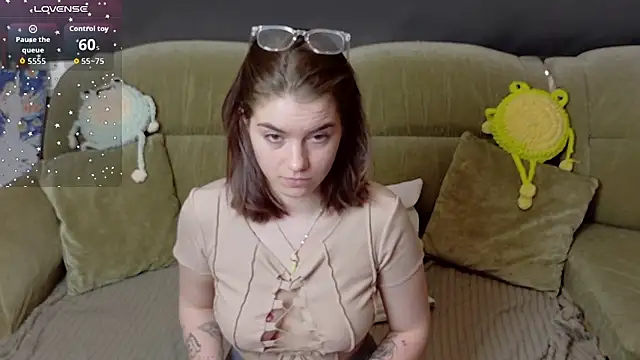 ElzaBlis online show from April 13, 1:15 pm