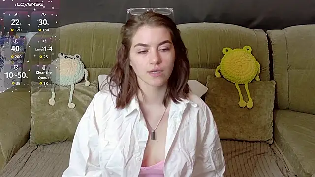 ElzaBlis online show from April 8, 1:01 pm