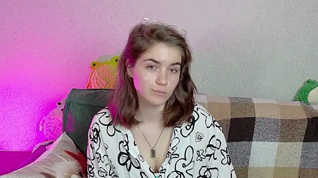 ElzaBlis online show from May 13, 1:18 pm