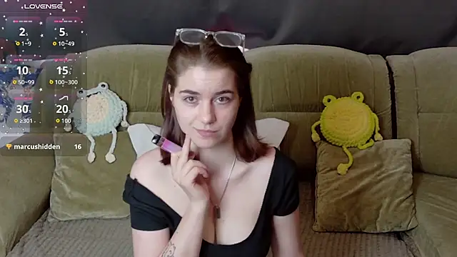 ElzaBlis online show from March 18, 1:24 pm