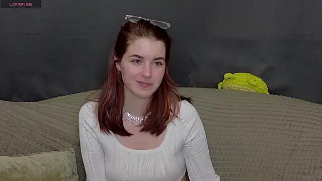 ElzaBlis online show from November 17, 5:06 pm